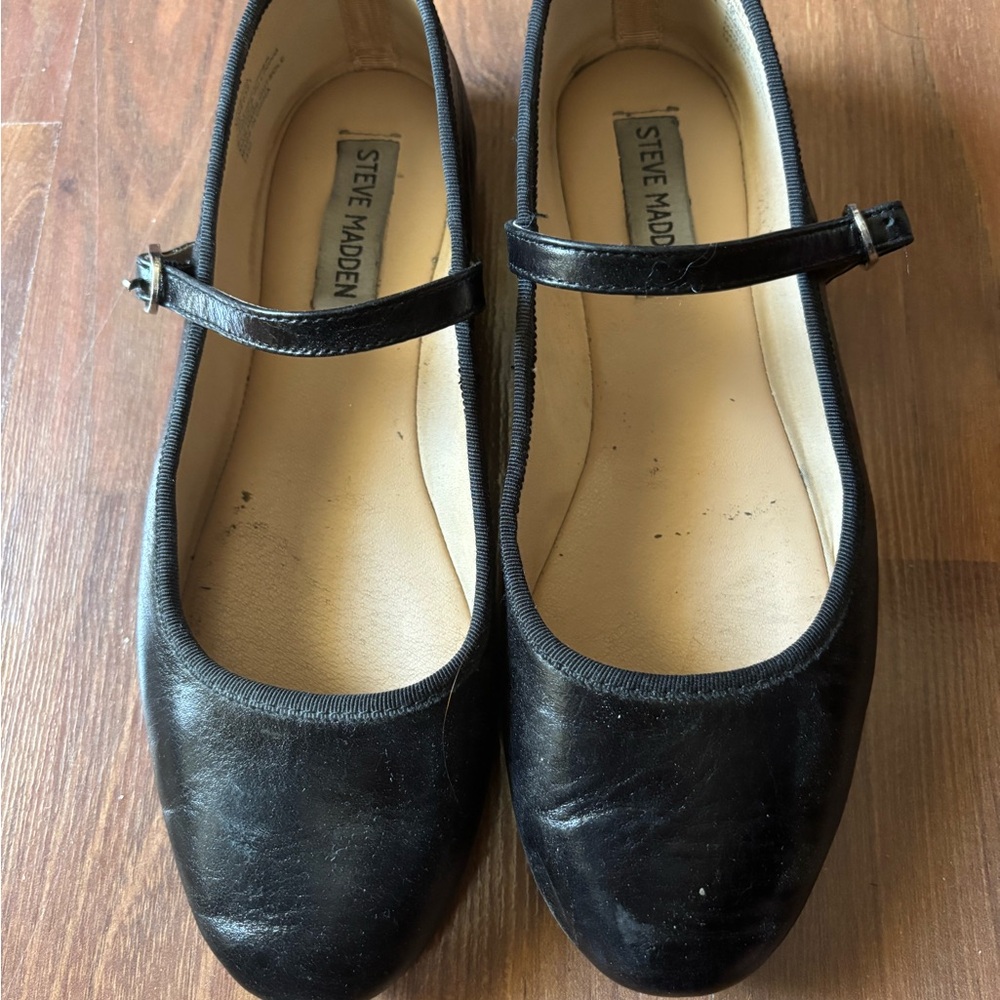 Steve Madden Black Strap Flats